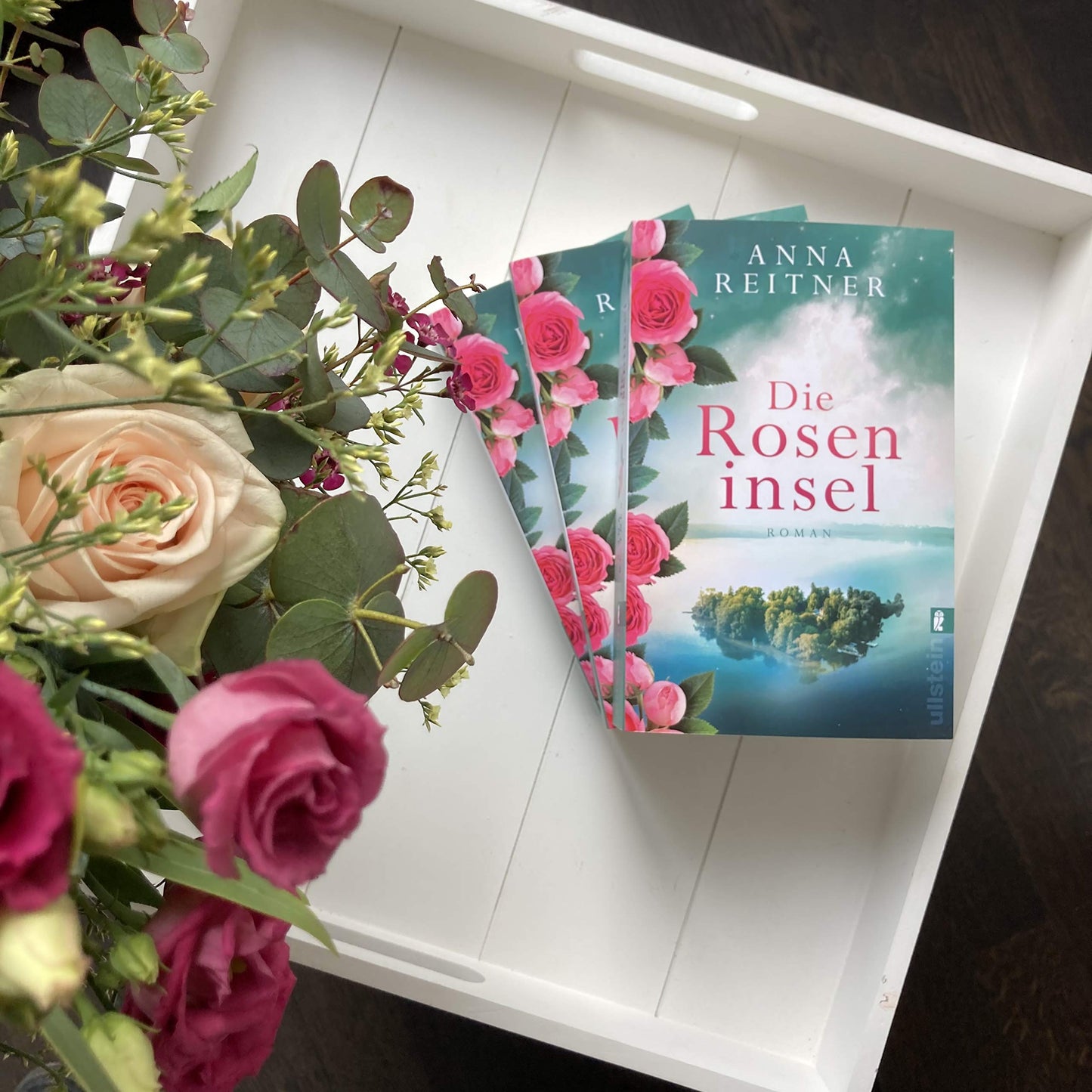 Die Roseninsel: Roman | Ein großer, bewegender Roman über das Schicksal zweier Frauen am Starnberger See