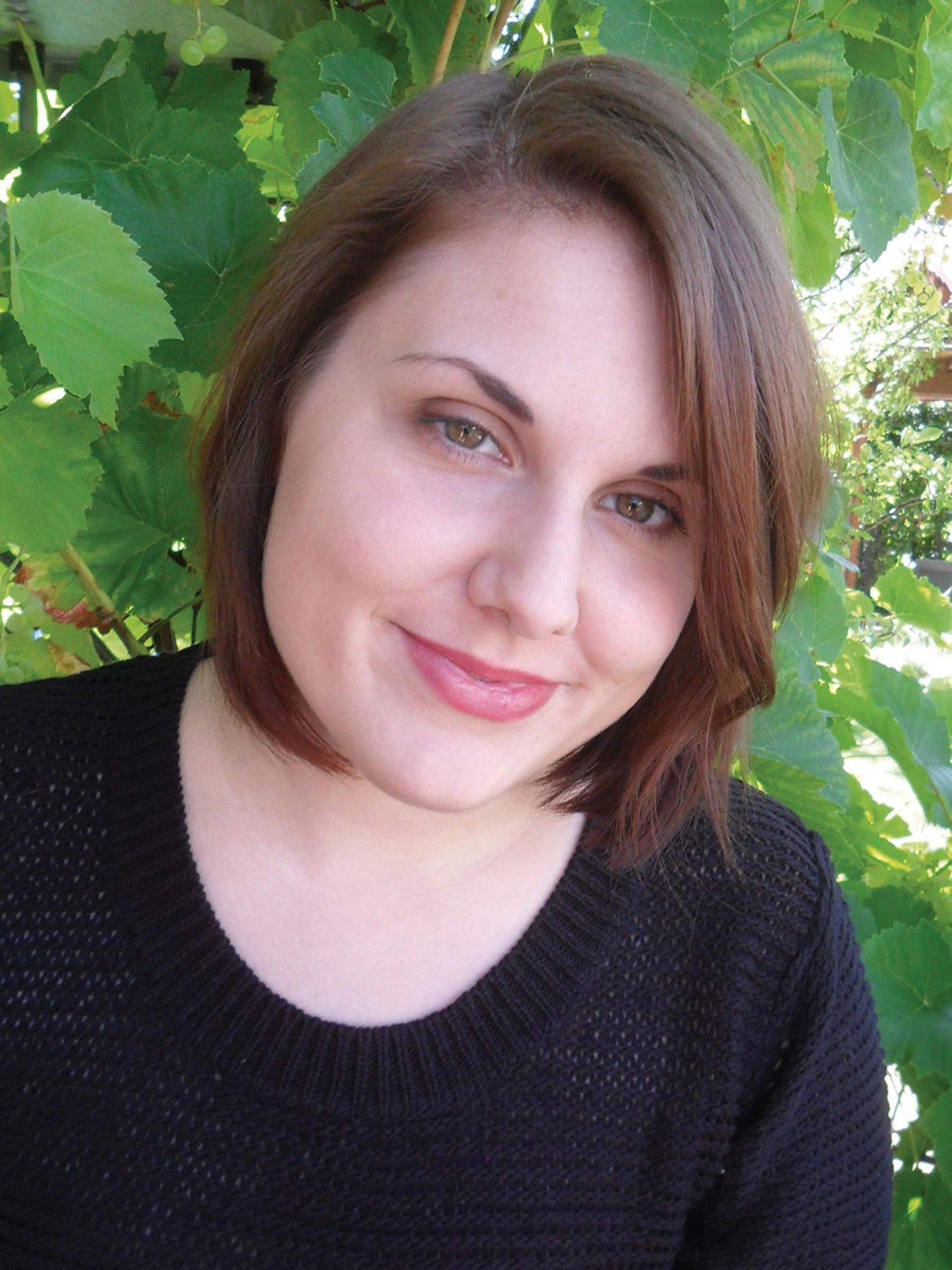 Light & Darkness: Fantasy-Liebesroman, in dem eine Wächterin zwischen ihren verbotenen Gefühlen für einen Dämon und dem Gesetz steht