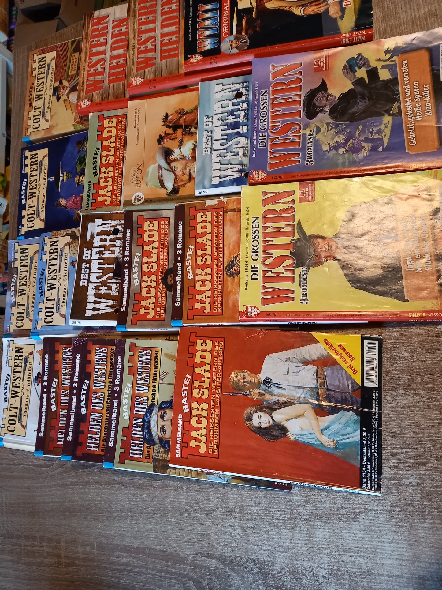 20 Sammelbände Western