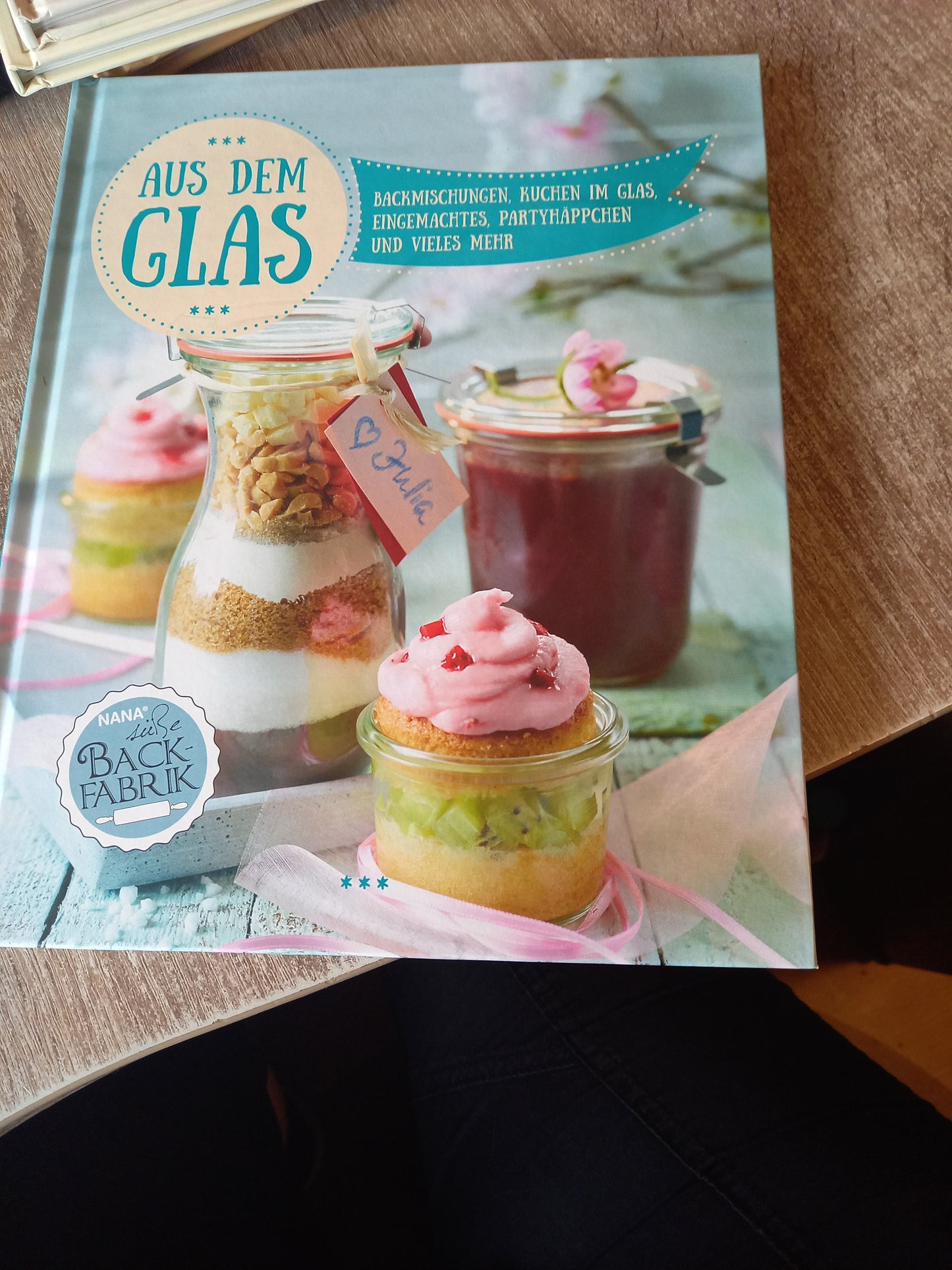 Aus dem Glas Nana Sessel Backfabrik