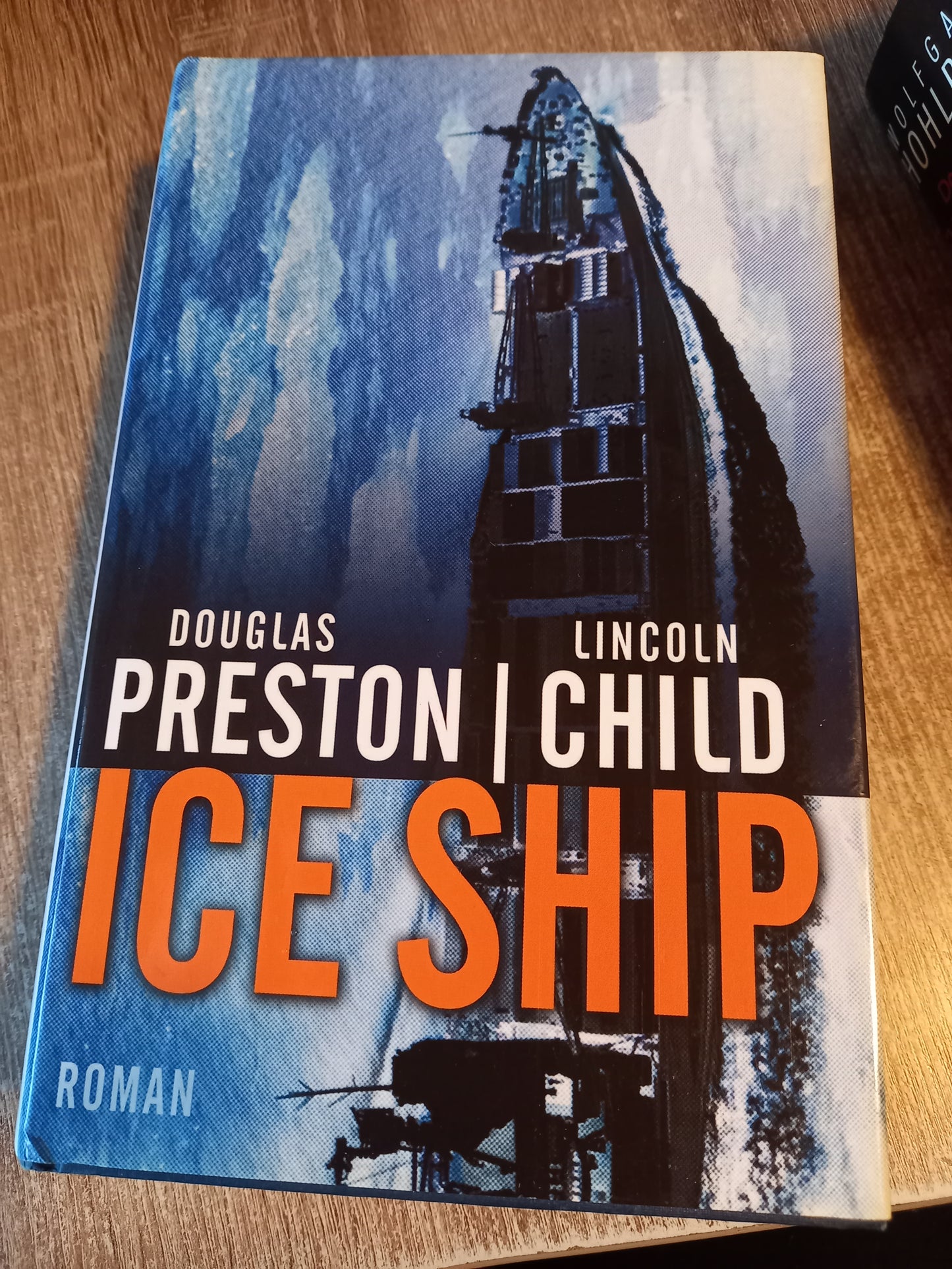 ICE Ship von Preston / Child