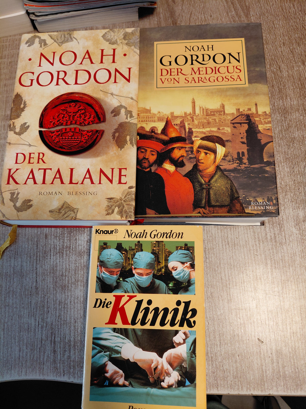 Paket Noah Gordon 1) Die Kinik 2) Der Katalane 3) Der medicus von Saragossa