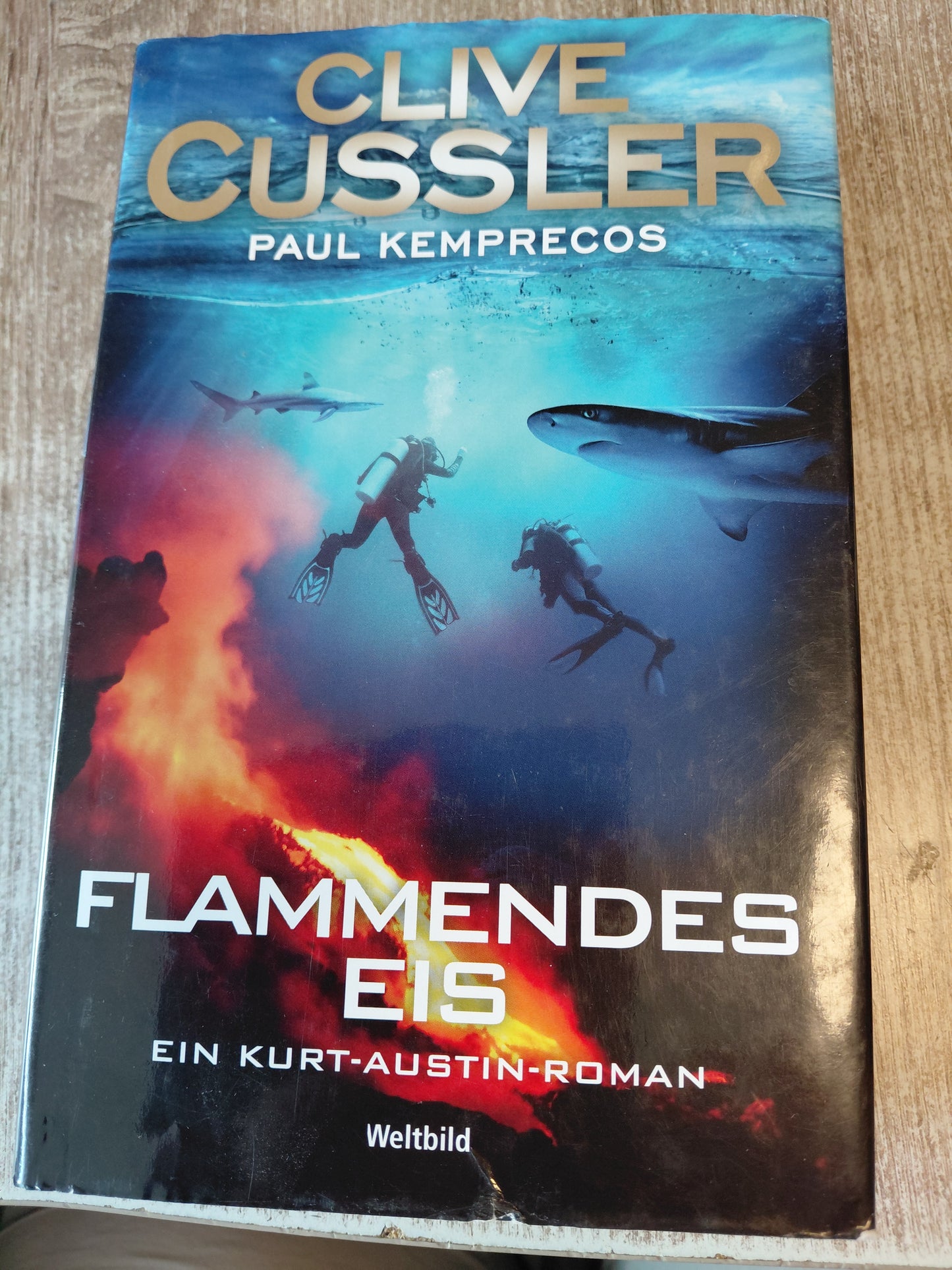 Flammenendes Eis von Cussler