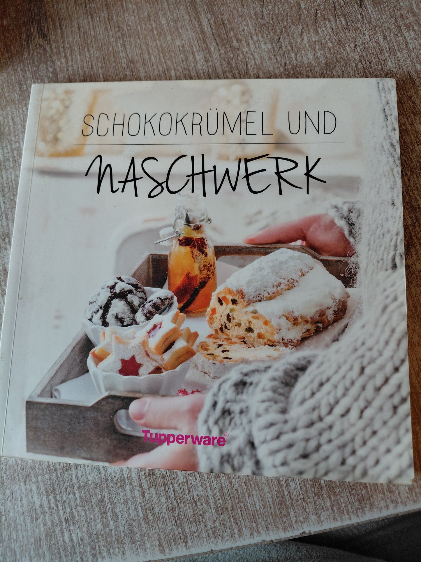 Schokokrümel und Naschwerk von Tupperware
