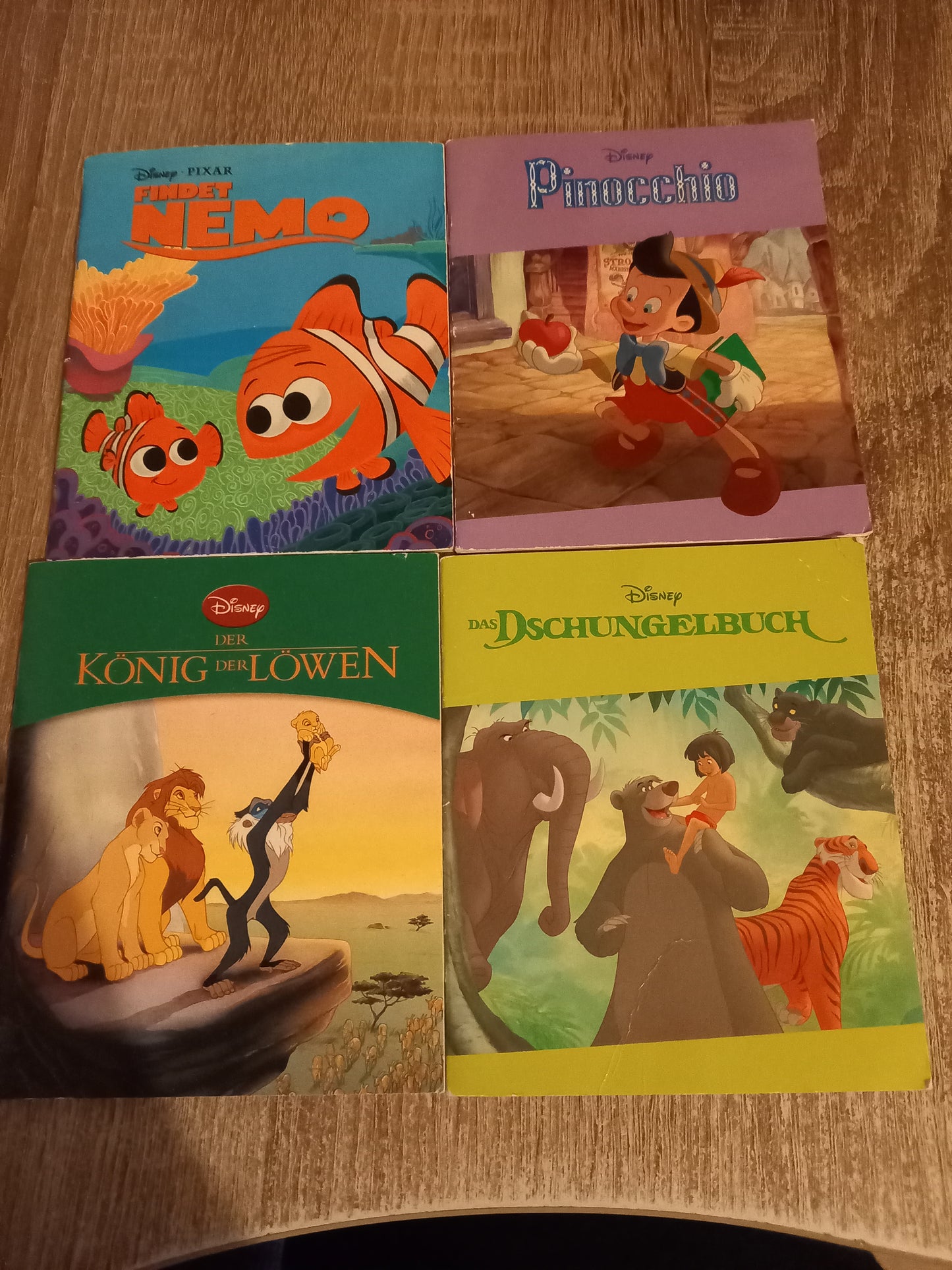 4 Hefte von Disney 1 Findet Nemo 2 Pinocchio 3 König der Löwen 4 Dschungelbuch