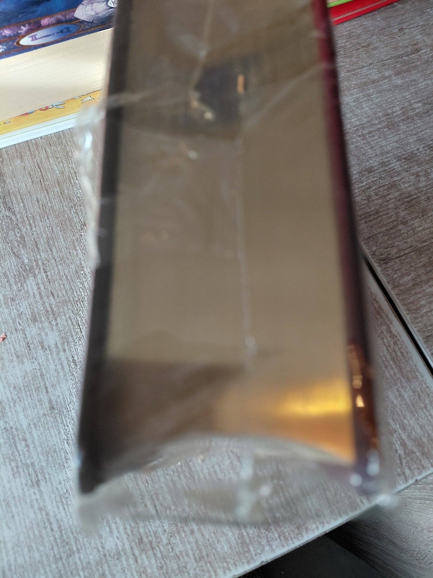 Die Bibel mit Goldrand und Ornamente