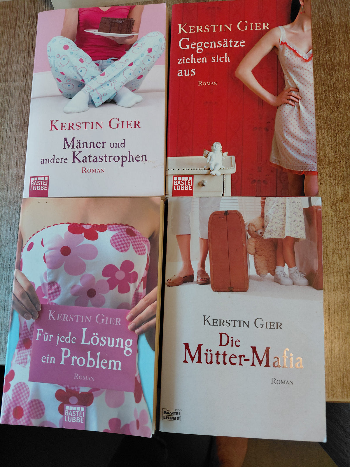 4 Taschenbücher von Gier 1) Männer und andere Kathastrophen 2) Gegensätze ziehen sich aus 3) Mütter mafia 4) Für jede Lösung ein Problem