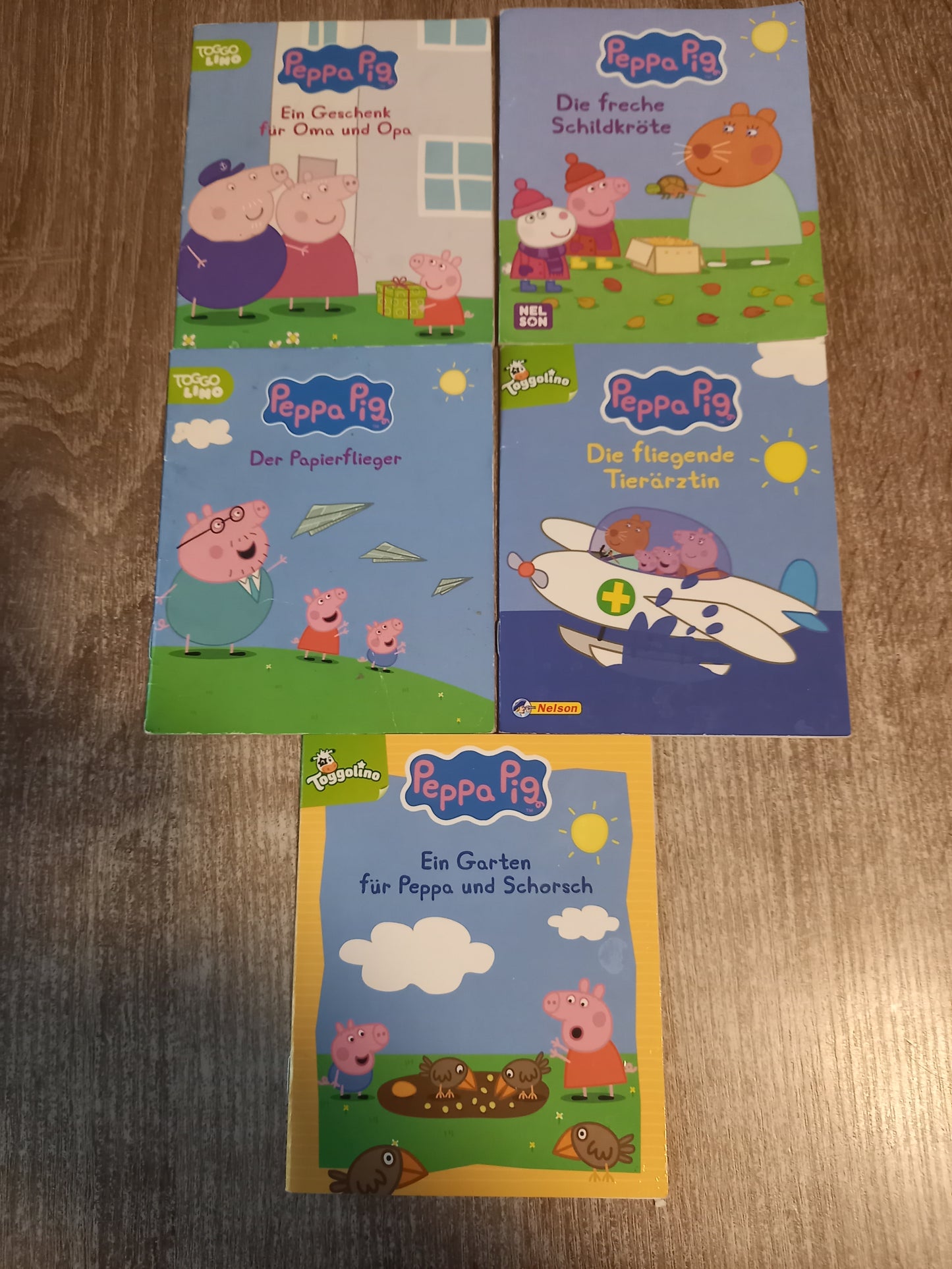 5 Hefte von Peppa Pig 1 Ein Geschenk für Oma und Opa 2 Die freche Schildkröte 3 Der Papierflieger 4 Die fliegende Tierärztin 5 Ein Garten für Peppa und Schorch