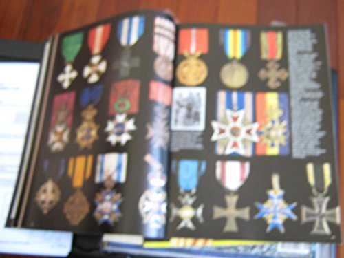 Heraldry of War Medals Badges and Uniforms