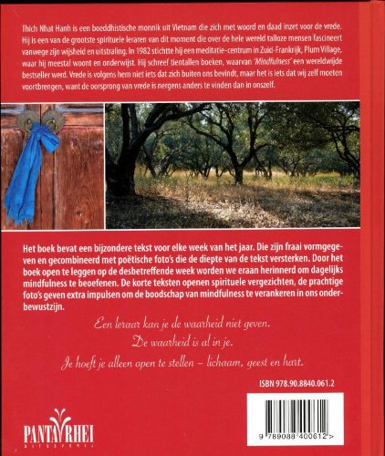 Je bent een geschenk aan de wereld: mindfulness in woord en beeld: mindfulness in woord en beeld : de mooiste fragmenten uit het werk van Thich Nhat Hanh
