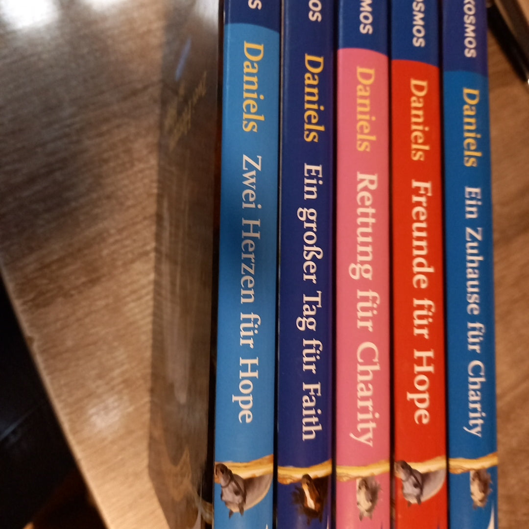 5 Bände von Josies Pferde von Daniels
