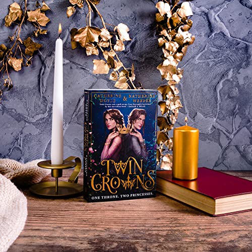 Twin Crowns: The Sunday Times bestselling royal YA fantasy romance. Tik Tok made me buy it!