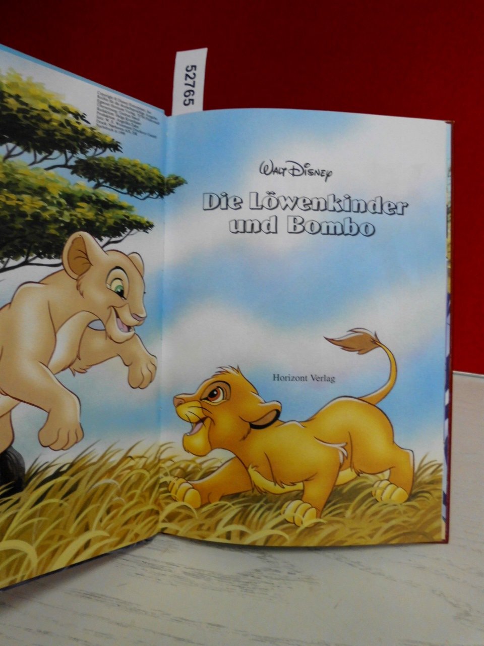 Die Löwenkinder und Bombo.