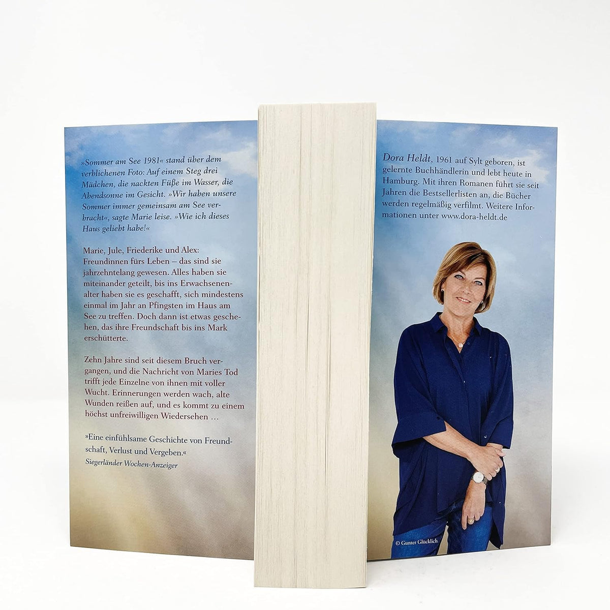 Dora Heldt - Haus am See Reihe Band 1-3 Buchset: Drei Frauen am See, Drei Frauen vier Leben & Drei Frauen und ein falsches Leben - Roman über Freundschaft, Lüge und Liebe mit exklusivem Lesezeichen