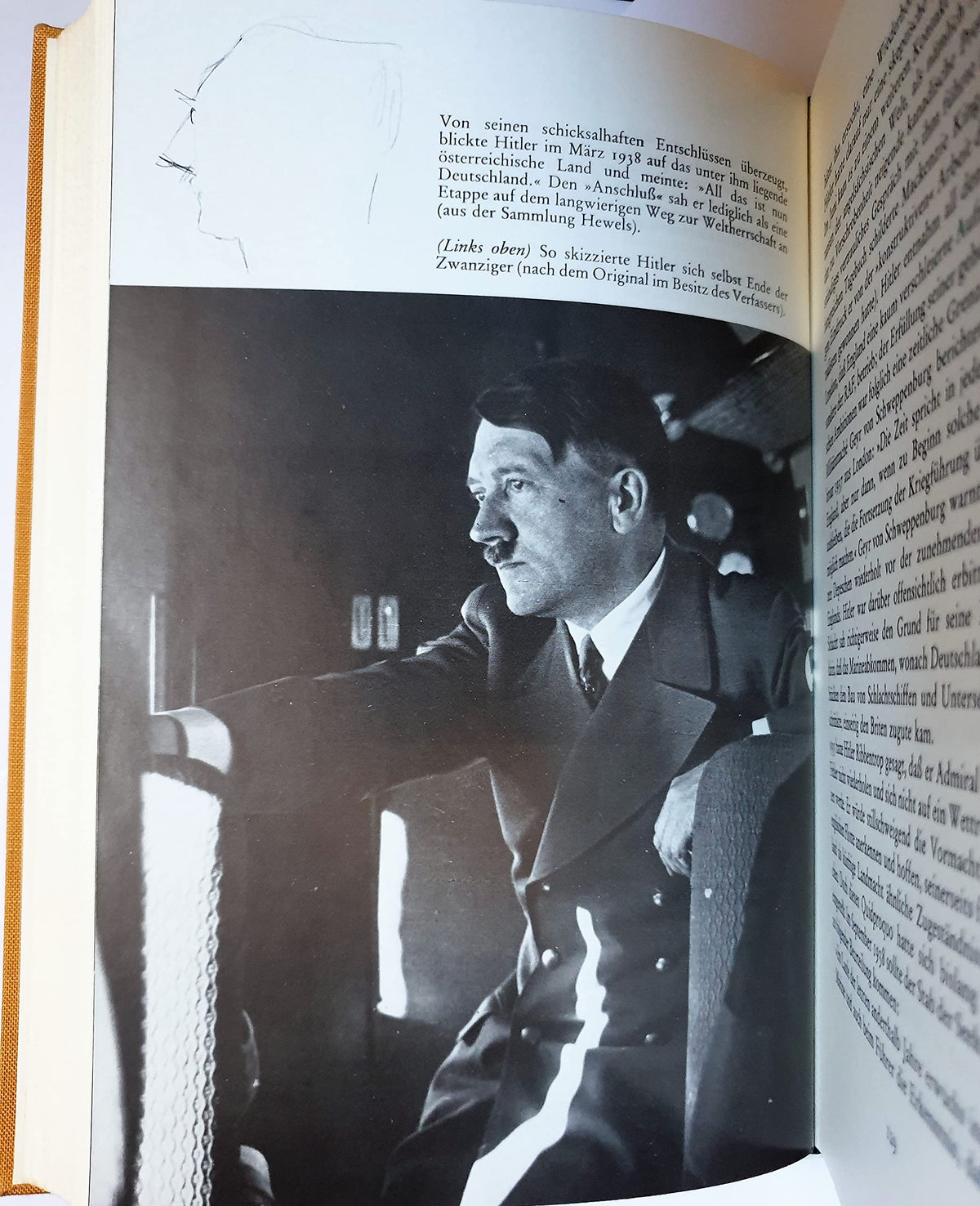 Hitlers Weg zum Krieg. M. 36 Abb. a. Taf. Dt. v. G. Auerbach. (Mchn.), Herbig, (1979). 529 S. Olwd. m. OU. - ExL.