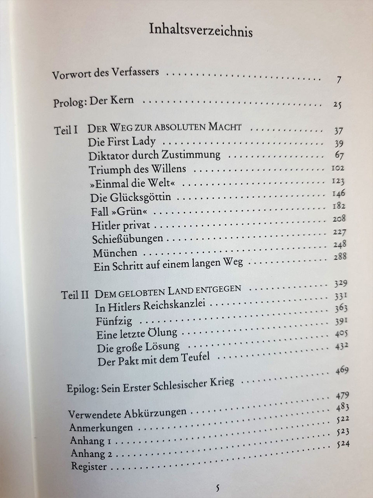 Hitlers Weg zum Krieg. M. 36 Abb. a. Taf. Dt. v. G. Auerbach. (Mchn.), Herbig, (1979). 529 S. Olwd. m. OU. - ExL.