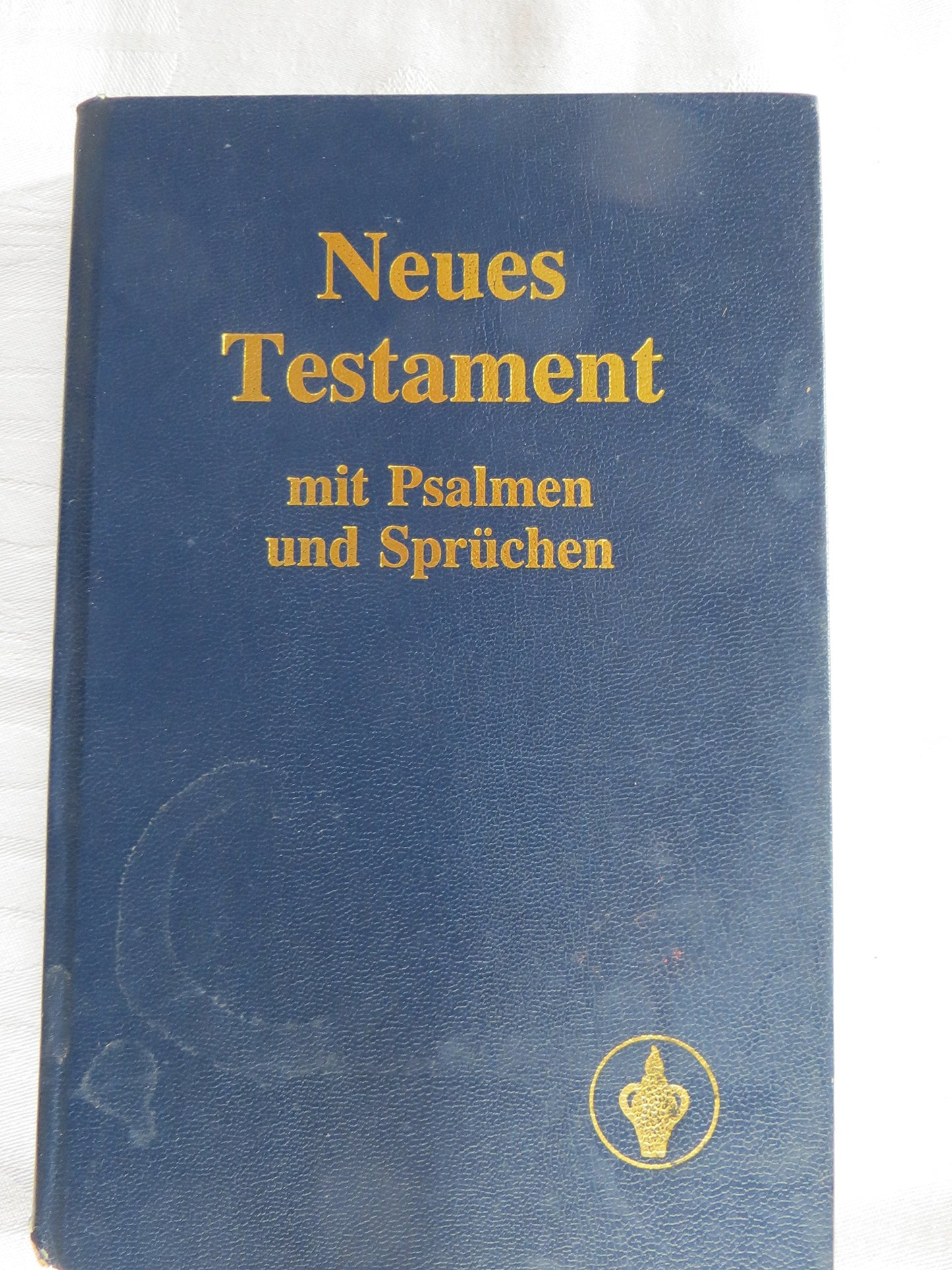 Neues Testament mit Psalmen und Sprüchen