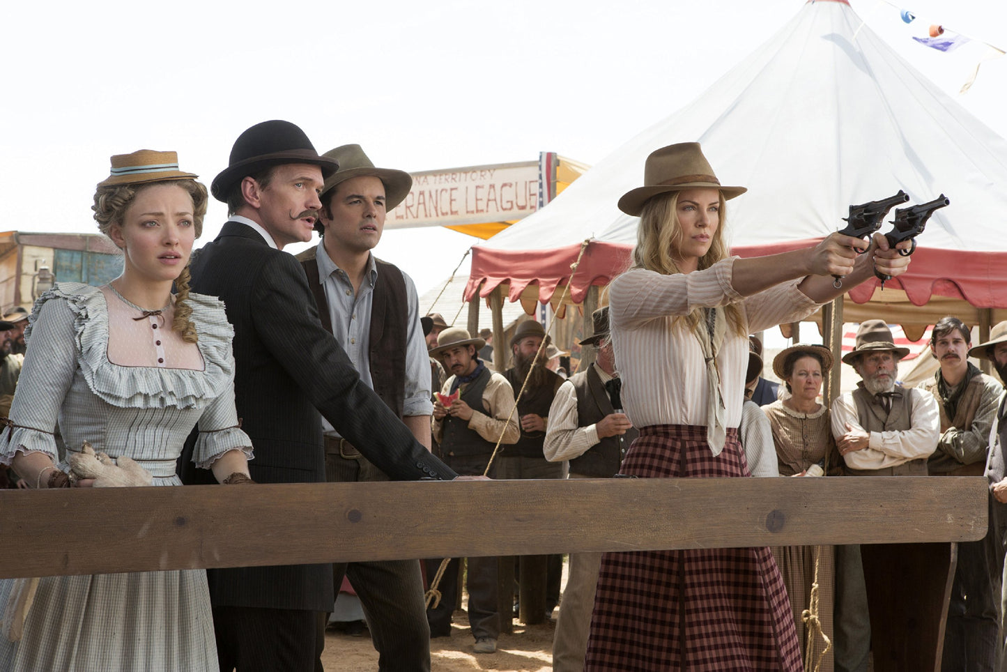 A Million Ways to Die in the West [Blu-ray]