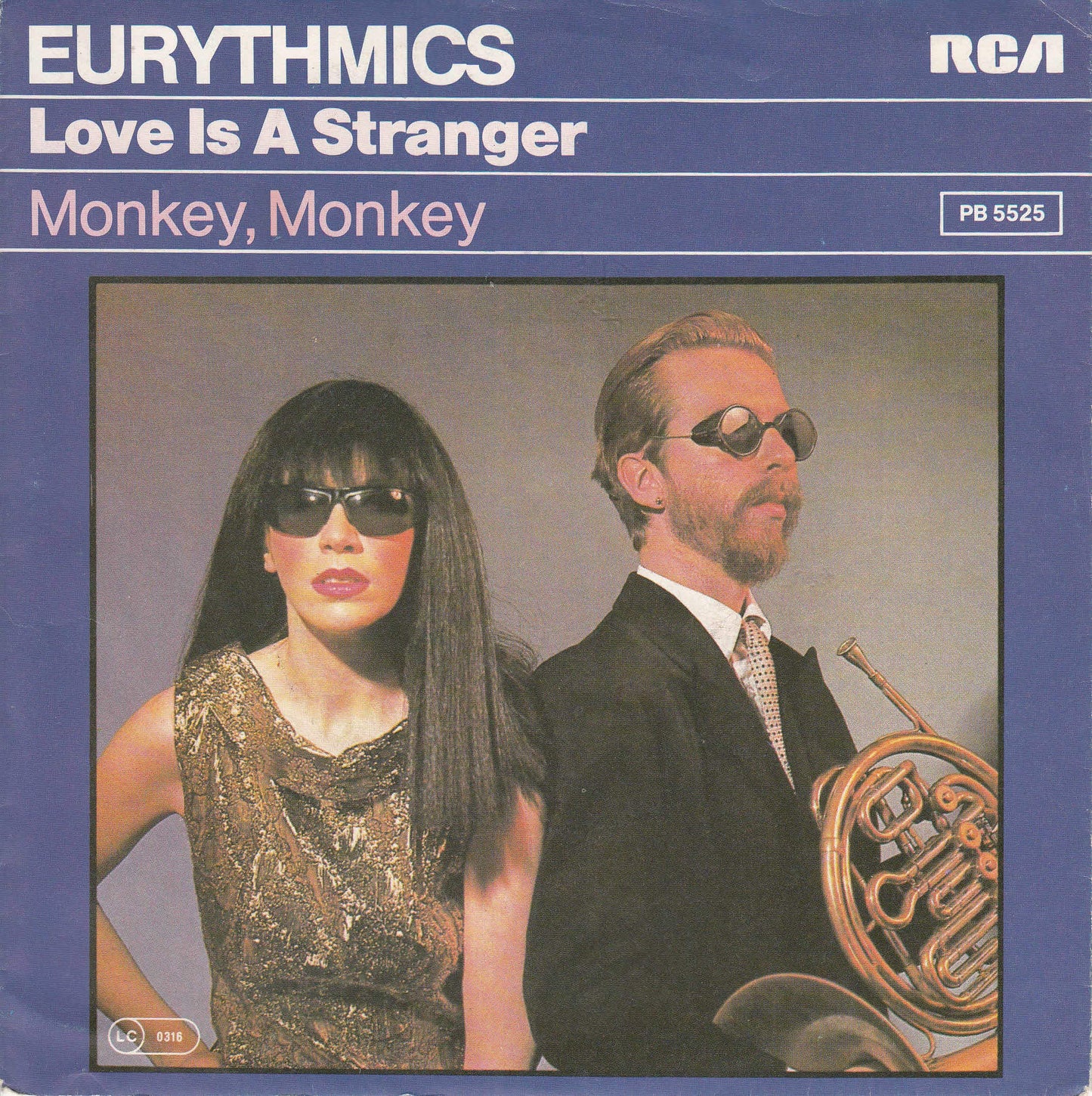 Eurythmics / Love is a stranger / Monkey, Monkey / RCA PB 5525 / 1982 / / Bildhülle / Deutsche Pressung / 7 Zoll 17 cm Viyl Single Schallplatte SP - Keine CD /