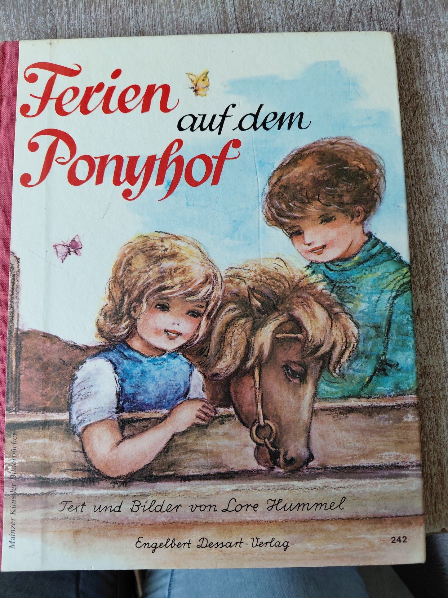Ferien auf dem Ponyhof von Lore Hummel