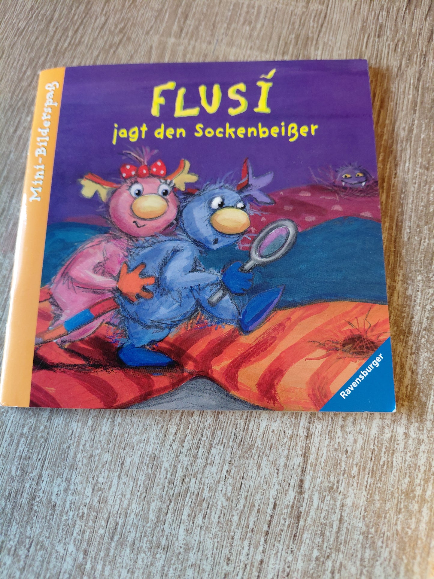 Fluss jagt den Sockenbeisser Mini Bilderspass