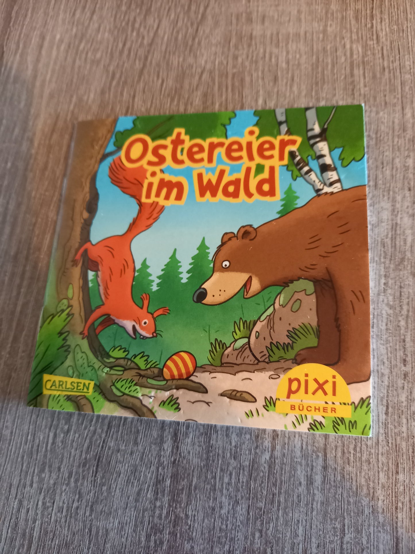 Ostereier im Wald