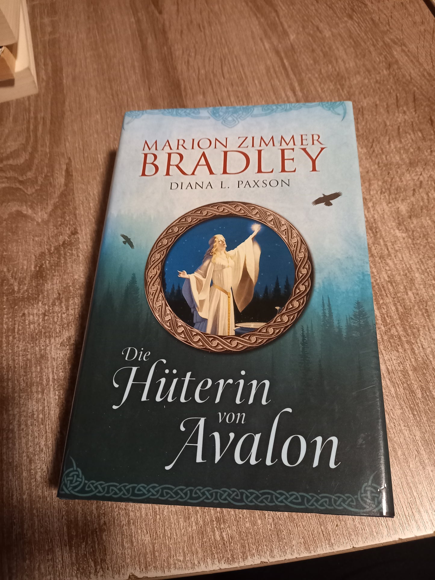 Die Hüterin von Avalon von Zimmer Bradley  / Paxson