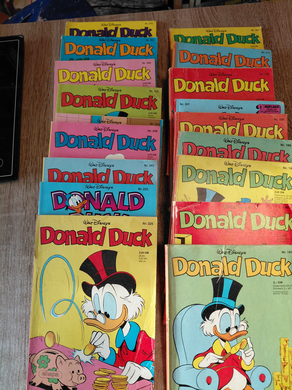 Konvult 18 Taschenbücher von Donald Duck