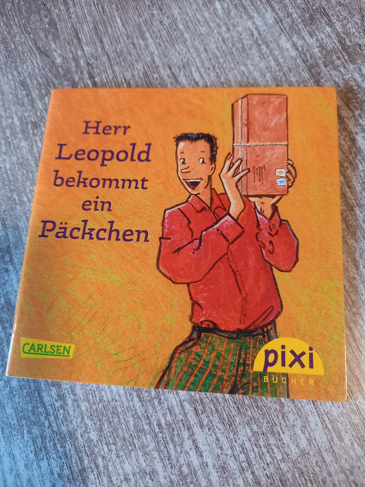 Herr Leopold bekommt ein Päckchen Pixi