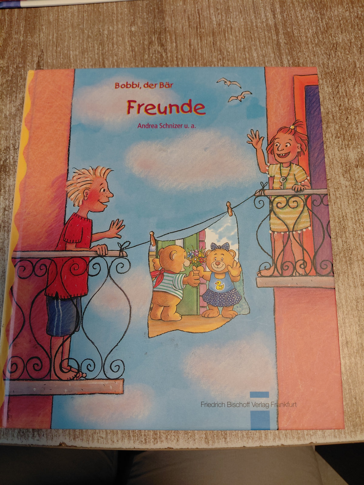 Bobbi der Bär Freunde von Schnizer