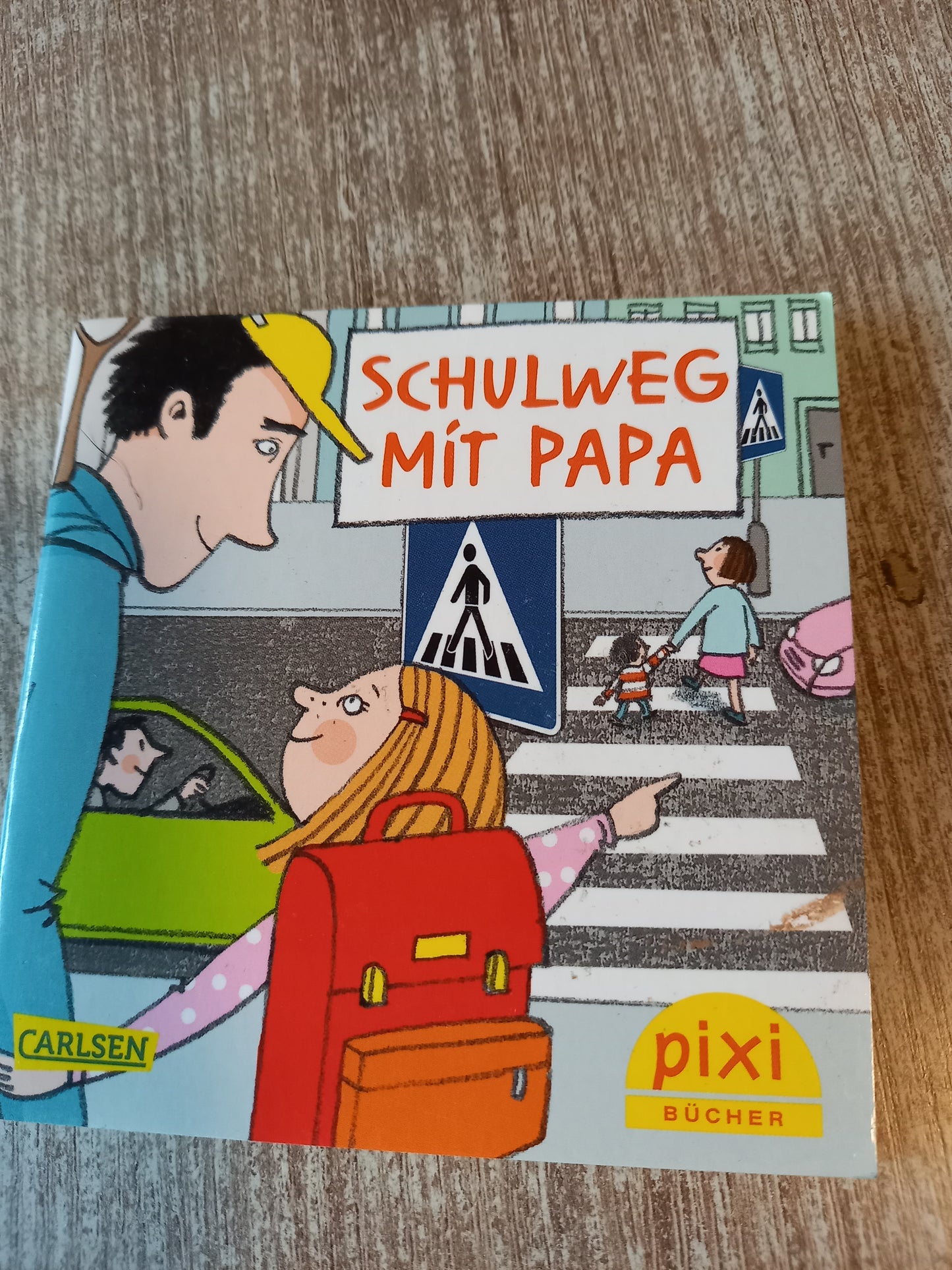 Schulweg mit Papa Pixi 2224