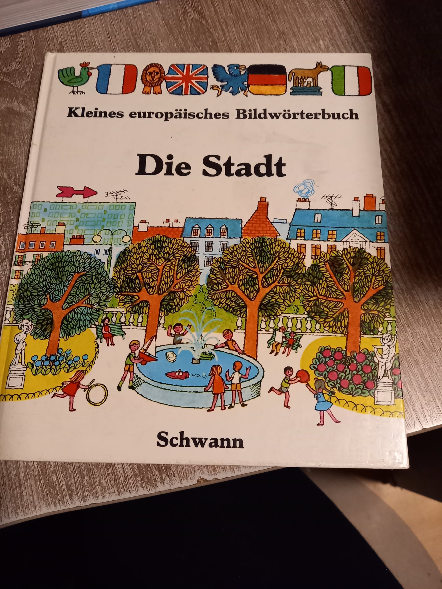 Kleines europäisches Bildwörterbuch Die Stadt