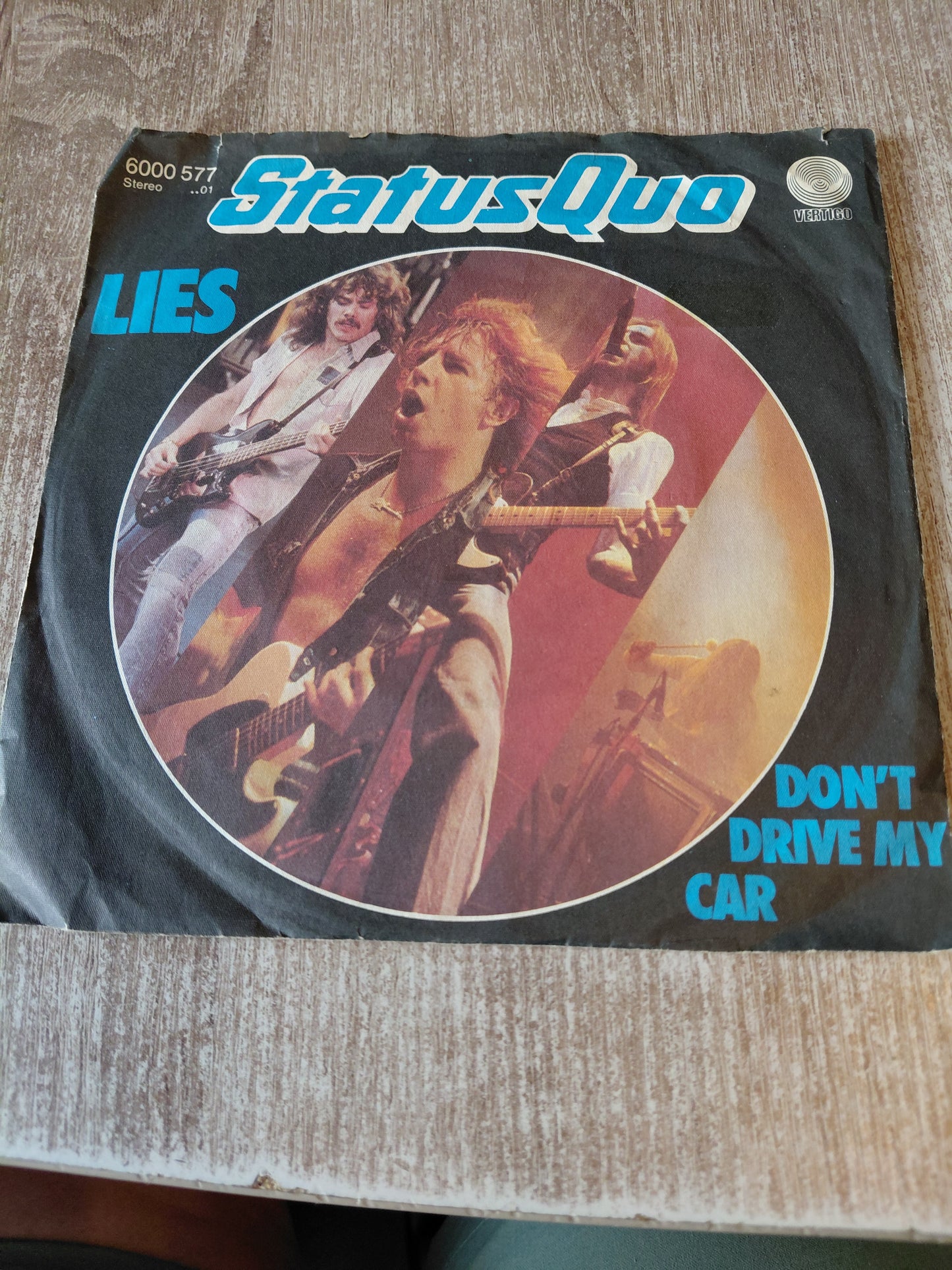 Status quo Lies Single